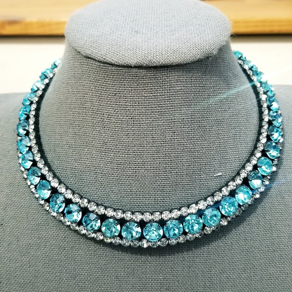 SOLD Betsey Johnson Snow Angel Collar Necklace - Picture 3 of 4